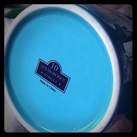 Vintage 10 Strawberry Street Oversized Mug - Picture 5 of 7